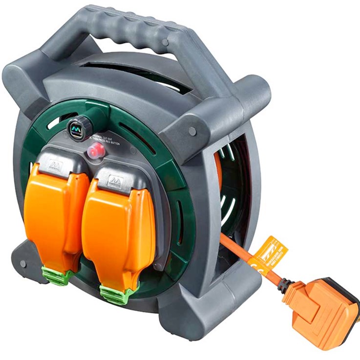 Masterplug 20M Case Reel C/W 2 Weatherproof Sockets